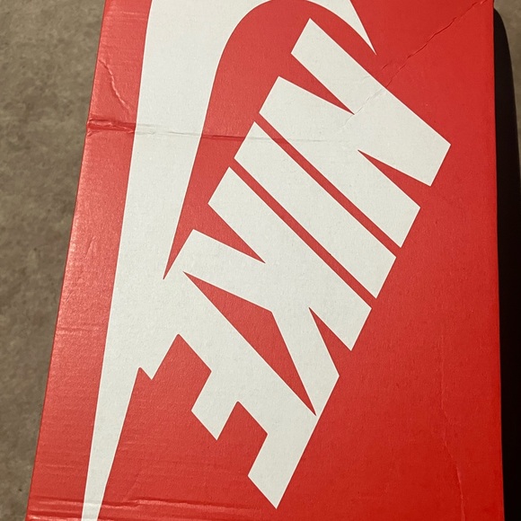 Nike Dunk Low Green and Yellow Sneakers - Picture 4 of 4